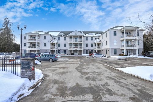 308-220 Main St N, Uxbridge, ON, L9P0B6 | Card Image