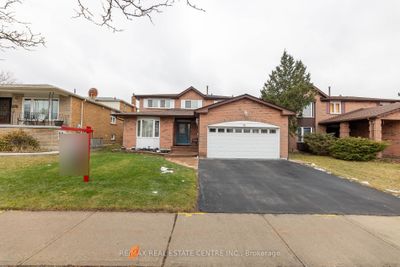 16 Moffatt Ave, House other with 4 bedrooms, 4 bathrooms and 6 parking in Brampton ON | Image 2