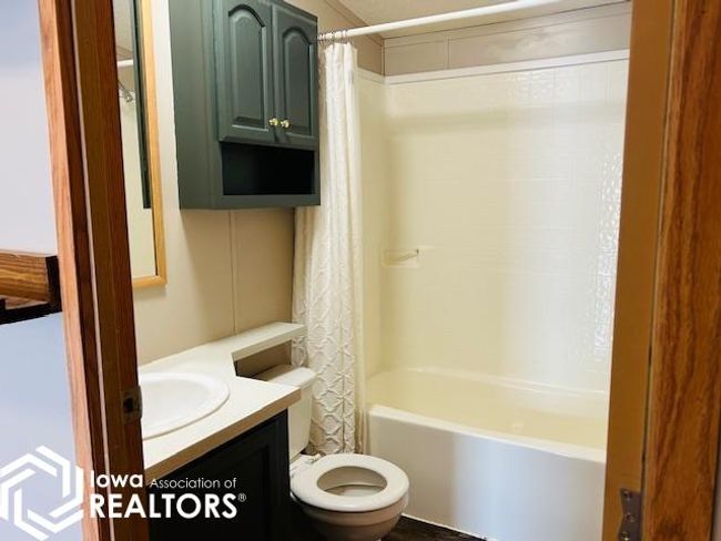 212 Cottage Ln, House other with 3 bedrooms, 2 bathrooms and null parking in Montezuma IA | Image 9