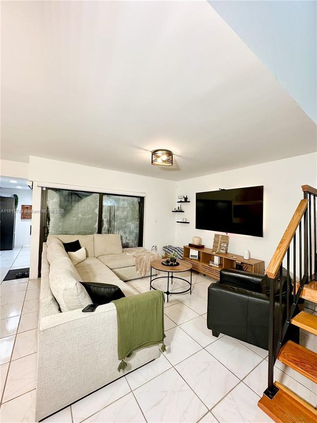 APT-902 - 5975 Sw 137 Th Ave, Townhouse with 2 bedrooms, 3 bathrooms and null parking in Miami FL | Image 4