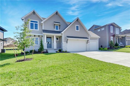 21902 W 99th Ter, Lenexa, KS, 66220-2201 | Card Image