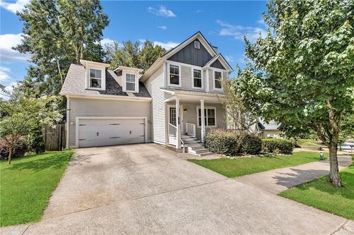 584 Edgewood Dr, Athens, GA, 30606-6533 | Card Image