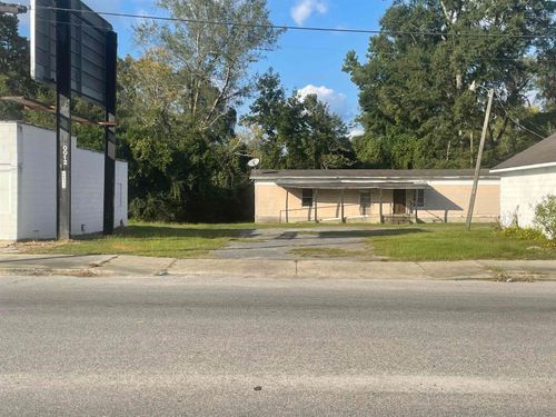 220 W Main St, Andrews, SC, 29510-2745 | Card Image