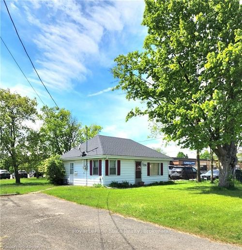 274 Washington St, Norfolk, ON, N0E1Y0 | Card Image