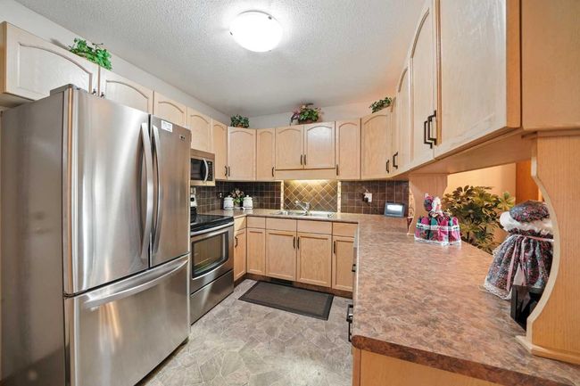69 - 2816 Botterill Crescent, Townhouse with 2 bedrooms, 2 bathrooms and 2 parking in Red Deer AB | Image 5