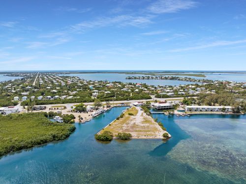 17075 Overseas Hwy, Sugarloaf Key, FL, 33042-3681 | Card Image