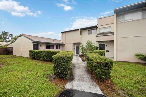 32b-6860 Whitman Ct, SARASOTA, FL, 34243-1236 | Card Image
