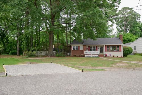 58 Tucker Ln, Newport News, VA, 23606-3135 | Card Image