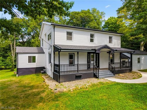 6097 Reno Dr, Louisville, OH, 44641-9017 | Card Image
