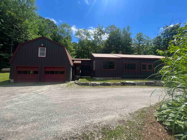 3483 Popple Dungeon Rd, House other with 2 bedrooms, 2 bathrooms and null parking in Chester VT | Image 4