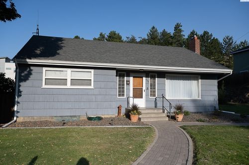 928 Market St, Prosser, WA, 99350-1216 | Card Image