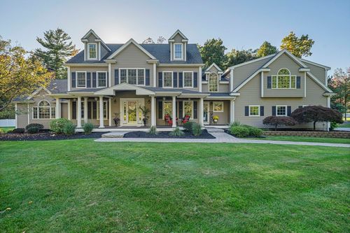 74 Crabtree Ln, Abington, MA, 02351-1689 | Card Image