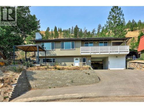 4326 Karindale Rd, Kamloops, BC, V2B8N1 | Card Image
