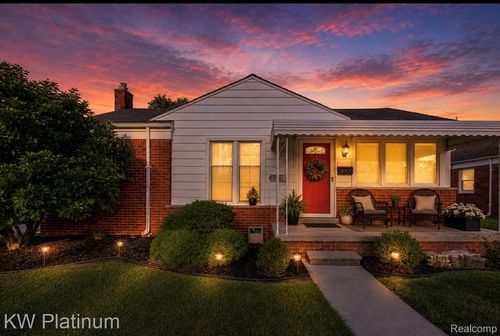 28612 Edward St, Roseville, MI, 48066-2460 | Card Image