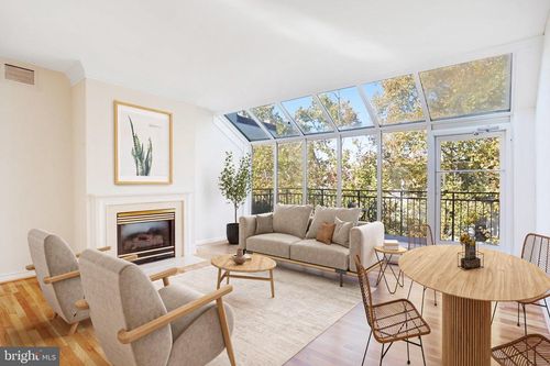 42 G St Sw, WASHINGTON, DC, 20024-4301 | Card Image