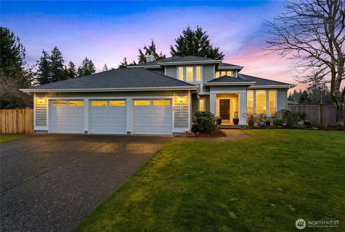 23803 Se 247th Pl, Maple Valley, WA, 98038-8369 | Card Image
