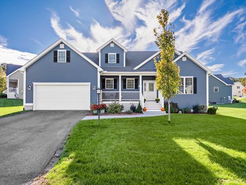 22-95 Hummingbird Ln, Groton, MA, 01450-3317 | Card Image
