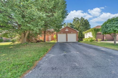 24 Acorn Cres, Wasaga Beach, ON, L9Z1L6 | Card Image