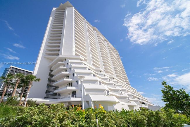 APT-402 - 555 Ne 34 Th St, Condo with 2 bedrooms, 2 bathrooms and null parking in Miami FL | Image 33