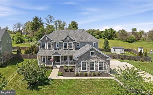 725 Mcguire Cir, BERRYVILLE, VA, 22611-1542 | Card Image
