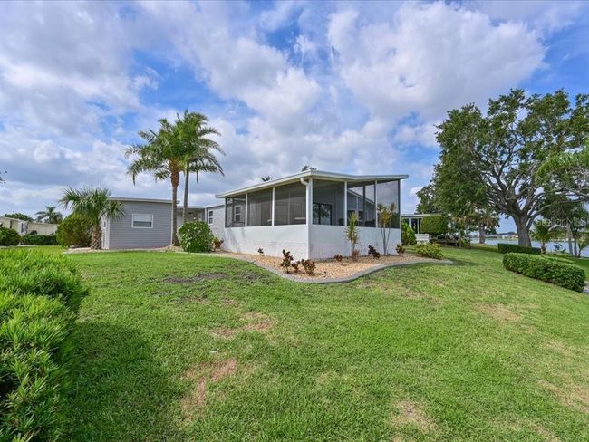 8439 Imperial Cir, House other with 2 bedrooms, 2 bathrooms and null parking in PALMETTO FL | Image 32