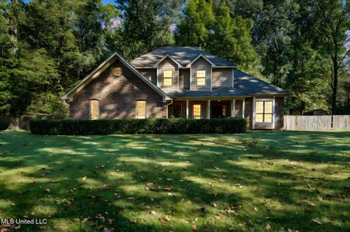 1480 W Oak Grove Rd, Hernando, MS, 38632-7859 | Card Image