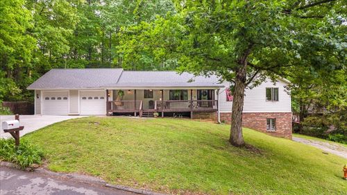 400 Mapleton Dr Nw, Cleveland, TN, 37312-6212 | Card Image