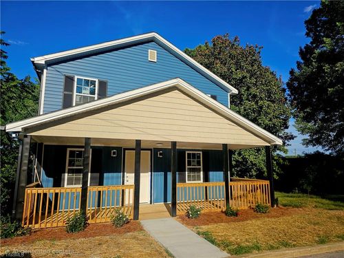 1405 Douglas St, Winston Salem, NC, 27105-5611 | Card Image