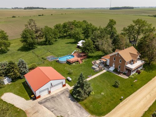 10706 65th Ave Se, Stewartville, MN, 55976-8128 | Card Image