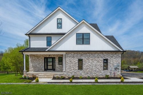 124 Wheatsworth Rd, Hamburg, NJ, 07419-2630 | Card Image