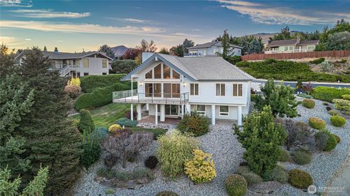 156 Heather Ln, Wenatchee, WA, 98801-9644 | Card Image
