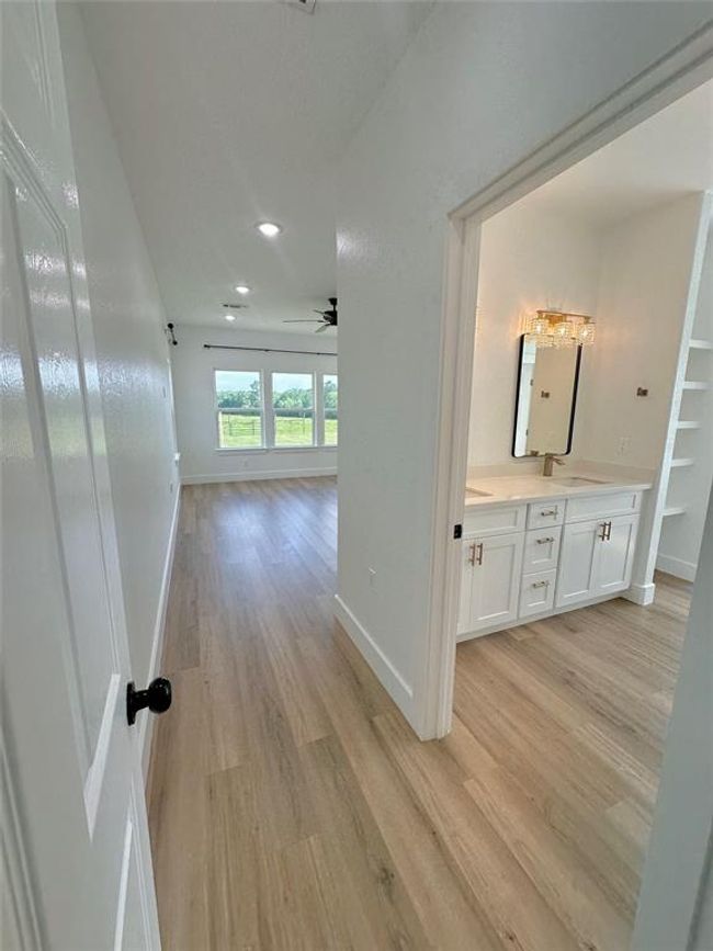 Entrance to Primary Bedroom | Image 19