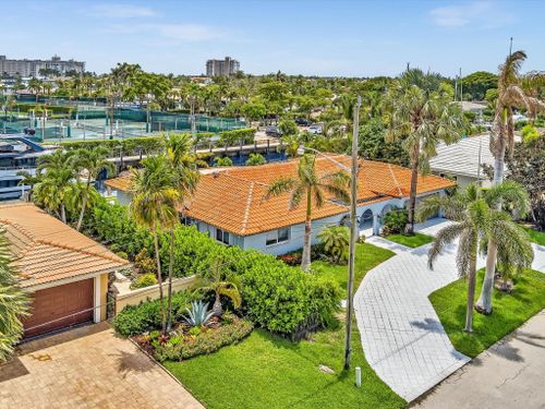 4220 Ne 27th Ave, Lighthouse Point, FL, 33064-8062 | Card Image