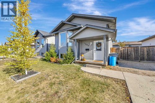 1803 49 Ave, Lloydminster, SK, S9V0Z3 | Card Image