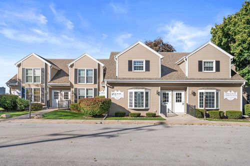 W156N11357 Pilgrim Road, Germantown, WI, 53022 | Card Image