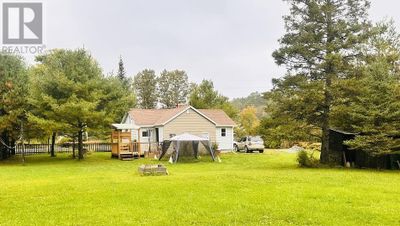 35 Colonization Rd, Home with 2 bedrooms, 1 bathrooms and null parking in Spanish ON | Image 2