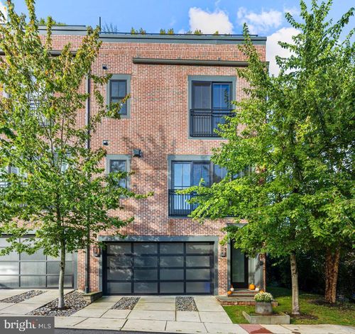 207 Willow Ave, WAYNE, PA, 19087-3523 | Card Image