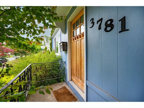 3781 Kincaid St, Eugene, OR, 97405-4552 | Card Image