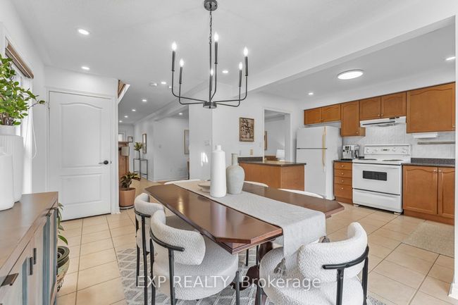 16 La Pinta St, House attached with 3 bedrooms, 3 bathrooms and 2 parking in Maple ON | Image 22