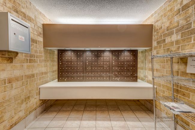 APT-214 - 5550 Astor Ln, Condo with 2 bedrooms, 1 bathrooms and 2 parking in Rolling Meadows IL | Image 18