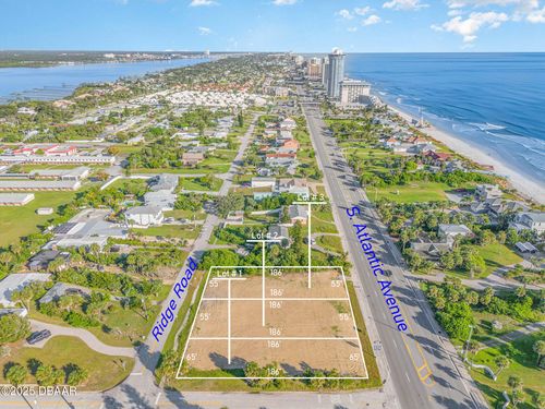2752 S Atlantic Ave, DAYTONA BEACH, FL, 32118-5702 | Card Image