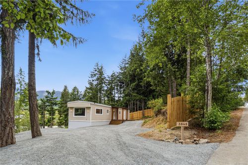 3840 Melrose Rd, Qualicum Beach, BC, V9K2M9 | Card Image