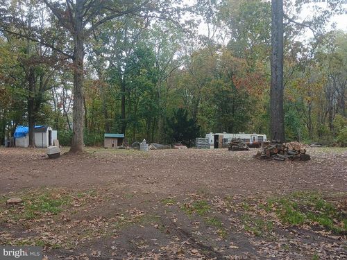 509 Pine Dr, Sacramento, PA, 17968-9527 | Card Image