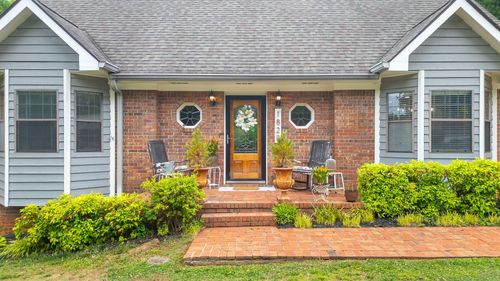 1822 Mountain Bay Dr, Hixson, TN, 37343-3148 | Card Image