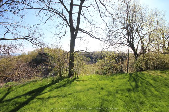 131 Ridge Rd, House other with 3 bedrooms, 3 bathrooms and 8 parking in Stoney Creek ON | Image 29