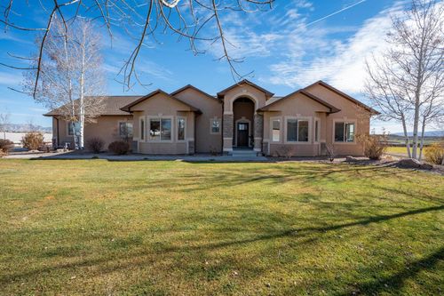 1322 Gold Lake Dr, Loma, CO, 81524-7700 | Card Image