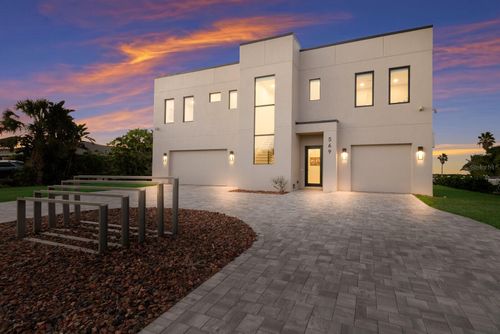 569 Rountree Dr, LONGBOAT KEY, FL, 34228-2618 | Card Image