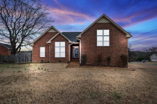 101 Knights Bridge Sta, Hendersonville, TN, 37075-5804 | Card Image