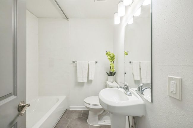 Full Bath! | Image 10