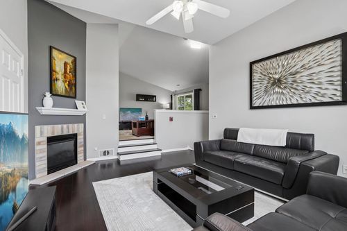 6877 S Rolling Meadows Court, Oak Creek, WI, 53154 | Card Image